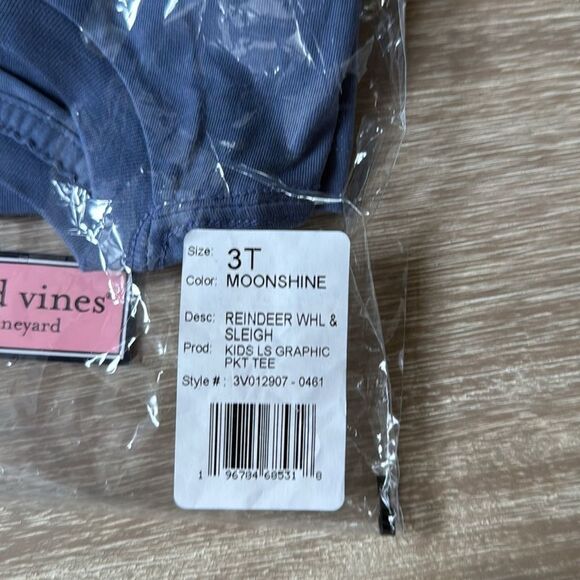 Vineyard Vine Reindeer Whale & Sleigh Moonshine Color 3T NWT in packaging - Picture 4 of 4